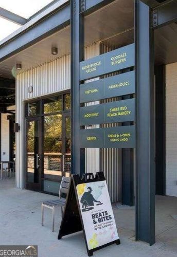 1437 Kenilworth Dr, Atlanta GA 30310-3943 exterior