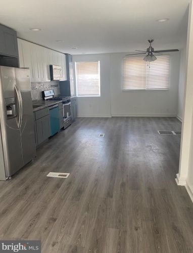 511 Godfrey Ave, Philadelphia PA 19126-3833 exterior