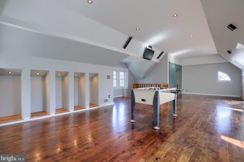 1297 Wheatland Ave, Lancaster PA 17603-4520 exterior