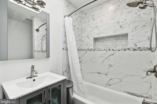 728 Daly St, Philadelphia PA 19148-3306 exterior