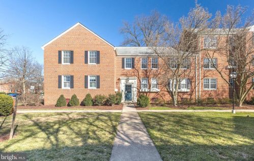 1501 Belle View Blvd, Alexandria VA  22307-6709 exterior