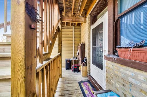 3256 Wilson Ave, Chicago IL 60640-5211 exterior