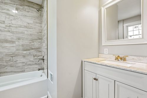 1433 Mervin Ave, Pittsburgh PA  15216-2028 exterior