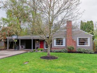 13708 Milburn St, Portland, OR 97229-5712