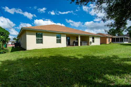 3634 Margela St, Fort Pierce FL 34953 exterior