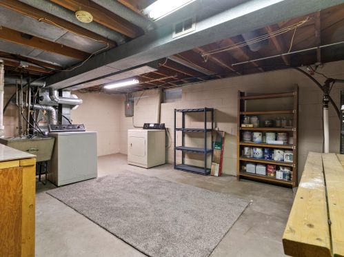 5026 Colonial Ct, Milwaukee WI 53220-2013 exterior