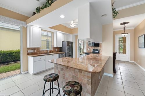 2934 Gilford Way, Naples FL 34119-7523 exterior