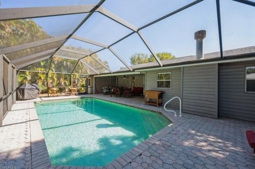 144 Doral Cir, Naples, FL 34113-7417