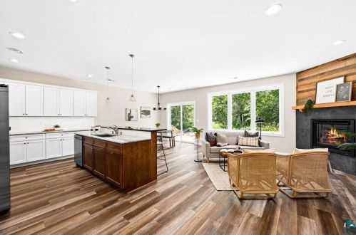 4063 Ugstad Rd, Duluth MN 55811-3621 exterior