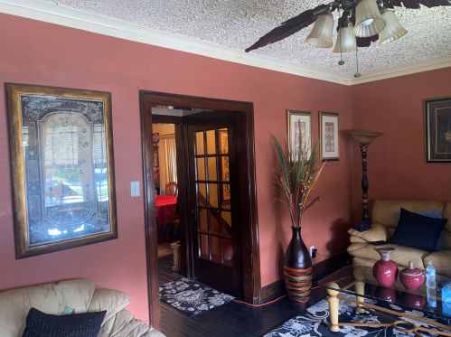 8731 Sangamon St, Chicago, IL 60620-3261