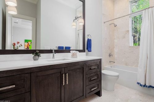 1582 Crayton Rd, Naples FL 34102-5070 exterior