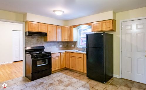 14230 Marquette Ave, Chicago IL 60633-2025 exterior