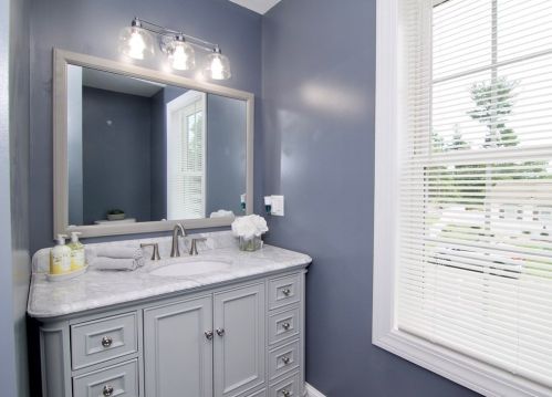 75 Rochford Cir, Springfield MA  01128-1024 exterior