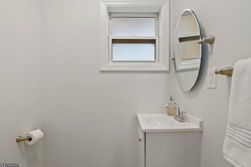 552 Milton Ave, Rahway NJ  07065-5204 exterior