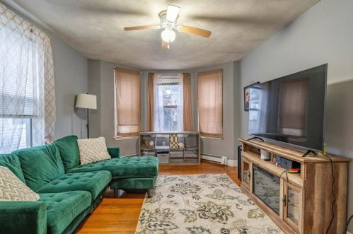 311 Front St, Woonsocket RI  02895-5207 exterior