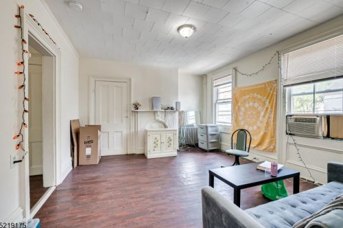 167 Hamilton St, New Brunswick NJ 08901-1806 exterior