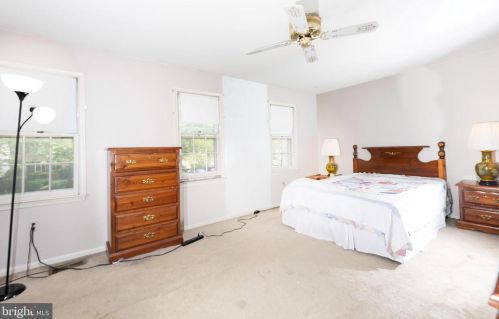 11907 Bargate Ct, Rockville MD 20852-4117 exterior