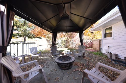 5606 Prt Ave, Milwaukee WI 53223-4121 exterior