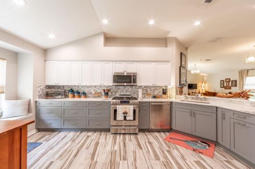 10006 Bridgeton Dr, Tampa FL  33626-1840 exterior