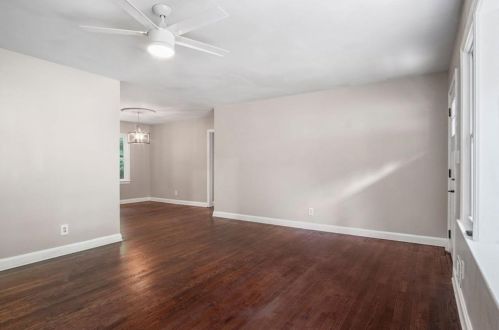 1689 Laurelwood Dr, Atlanta GA 30311-3800 exterior