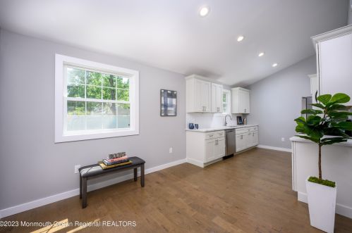 35 Buttonwood Pl, Hazlet NJ  07730-2173 exterior