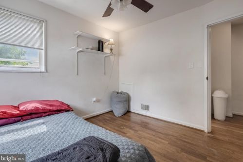 3928 Vermont Ave, Alexandria VA 22304-6326 exterior