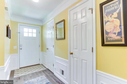 303 Millbrook Ter, Leesburg, VA 20176-4865