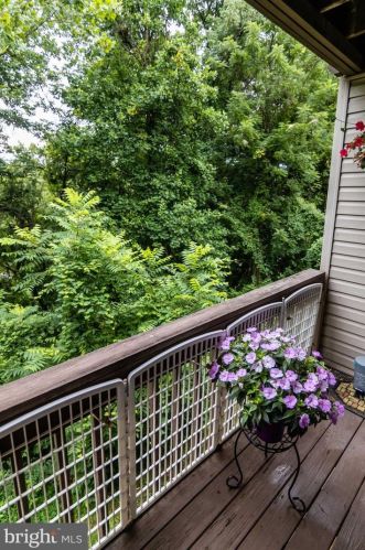 402 Derry Dr, Chester PA 19014-1251 exterior