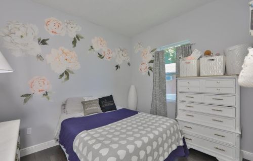 8704 El Portal Dr, Tampa FL  33604-1223 exterior