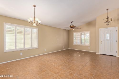 28707 21st Ln, Phoenix AZ  85085-5735 exterior