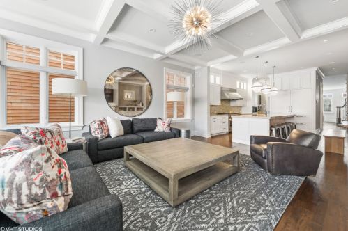 1508 Byron St, Chicago IL 60618-3709 exterior