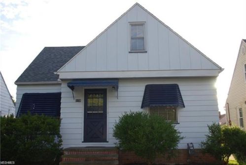 6158 54th St, Cleveland, OH 44129-4748