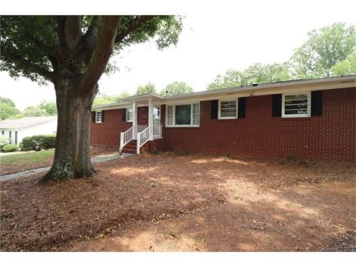 6413 Cumberland Dr, Harrisburg, NC 28075-9522