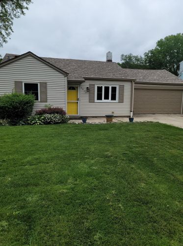 1917 116th St, Milwaukee, WI 53226-2101