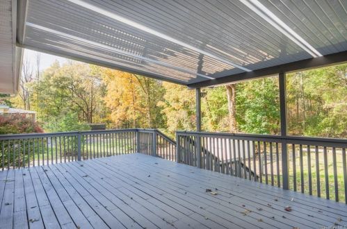 209 Centerville Rd, Middletown NY 10940-8454 exterior