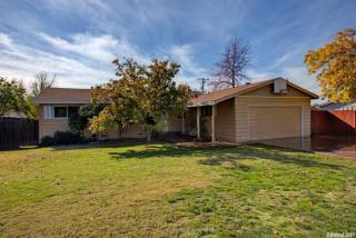 102 Briarcliff Dr, Folsom, CA 95630-3314