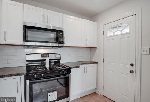 11902 Valleywood Dr, Silver Spring MD 20902-2235 exterior