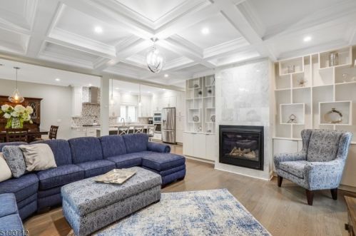 30 Mount Pleasant Pkwy, Livingston NJ  07039-2821 exterior