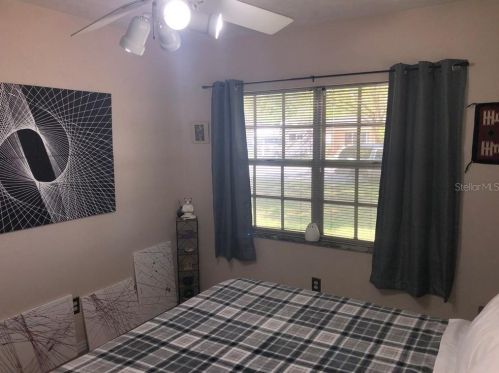 8005 Pne Hl Dr, Tampa FL 33617-7602 exterior