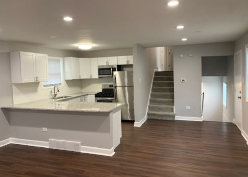 8400 Sangamon St, Chicago, IL 60620-3211