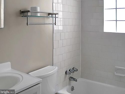 323 9, Washington DC 20024-2475 exterior