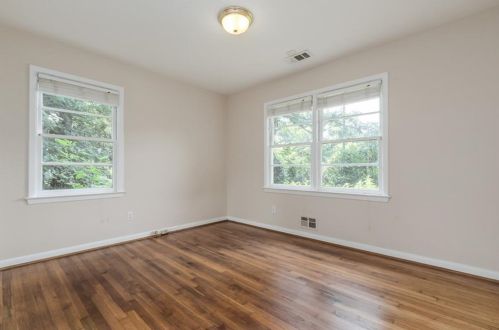 1292 Dunwoody Ln, Atlanta GA 30319-1515 exterior