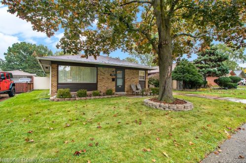 4981 Pardee Ave, Dearborn Heights MI  48125-2427 exterior