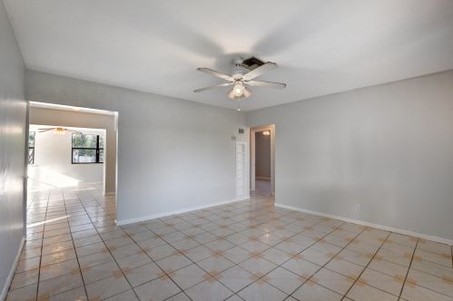 113 Atlantic Dr, Boynton Beach FL 33435-1612 exterior