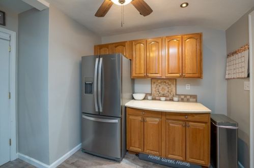 61 Forris St, West Springfield MA 01089-2380 exterior