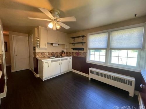 81 Wharton Brook Dr, Wallingford CT 06492-4838 exterior