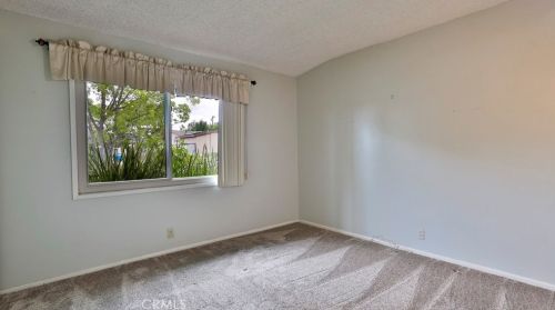 1100 Lincoln Ave, Fullerton CA 92831-4506 exterior