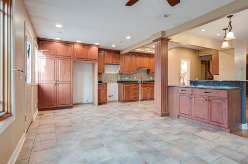 5007 Berteau Ave, Chicago IL 60641-1339 exterior