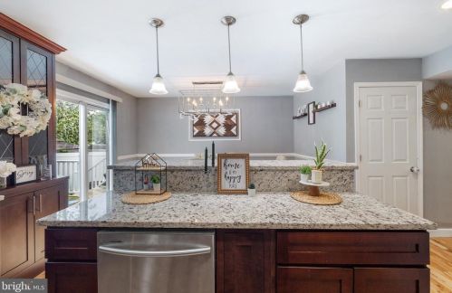 636 Bunch Ave, Glen Burnie MD 21060-6940 exterior