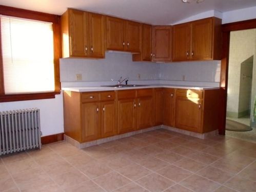 347 Greenville Ave, Providence RI  02919-2634 exterior